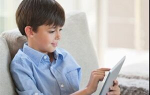 آنچه باید در کلاس آنلاین رعایت شود/چطور گوشی‌بازی را از سر دانش‌آموزان بیاندازیم