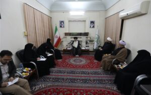 آیت‌الله حسینی‌بوشهری: الگوی زن مسلمان ایرانی باید به جامعه معرفی شود