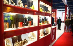 استاندار مازندران: از ‌قطعه‌سازان ‌خودرو ‌حمایت خواهیم کرد