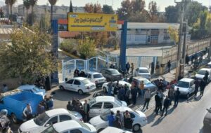 اعتراض کارکنان کارخانجات مخابراتی شیراز به تعدیل نیرو و حقوق معوقه/ایران‌خودرو مانع اصلی تعیین تکلیف
