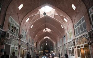 بازار بابصیرتِ تبریز محاسبات دشمن را به هم ریخت