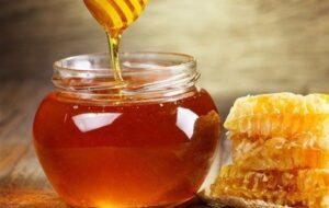 بحران پنهان در بازار عسل/ وقتی زنبوردار می‌جنگد اما بازار رهاست/ جولان عسل‌های تقلبی!