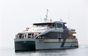 تعطیلی مسیرهای سه‌گانه دریایی مرکز استان هرمزگان