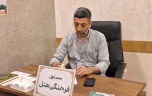 خادمی با لباس شخصی در مدینه؛ از اذان یک نوزاد تا خدمت شبانه‌روزی به زائران