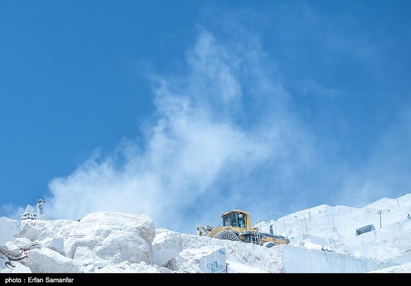 صنعت سنگ ایران در آستانه فروپاشی/ چراغ معادن را دولت خاموش کرد/ صادرات سنگ بیجان شد! صنعت سنگ ایران در آستانه فروپاشی/ چراغ معادن را دولت خاموش کرد/ صادرات سنگ بیجان شد!