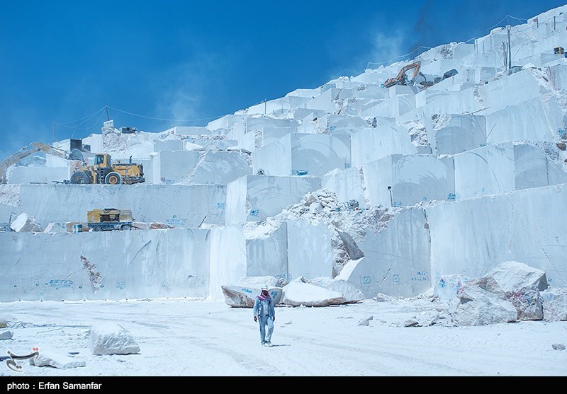صنعت سنگ ایران در آستانه فروپاشی/ چراغ معادن را دولت خاموش کرد/ صادرات سنگ بیجان شد! صنعت سنگ ایران در آستانه فروپاشی/ چراغ معادن را دولت خاموش کرد/ صادرات سنگ بیجان شد!
