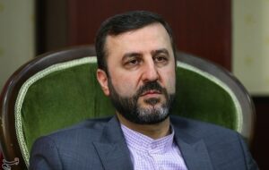 غریب‌آبادی: ضربات دردناکی به اسرائیل وارد کردیم/ “میدان و دیپلماسی” در ‌مذاکرات‌ کنار هم بودند