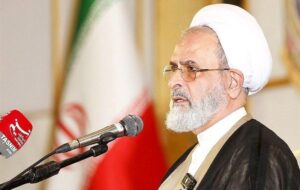 لزوم تقویت نقش حوزه‌های علمیه در نظام قانون‌گذاری