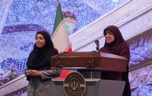 مهاجرانی: استعفای برخی وزرا را به شدت تکذیب می‌کنم