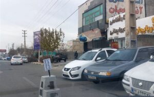 نمایشگاه‌های خودرو؛ بلای جان ترافیک و پیاده‌روهای جاده ساوه