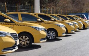 نوسازی ناوگان حمل و نقل عمومی شهر کرمان با 5 اتوبوس و 53 تاکسی