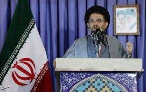 هشدار امام‌جمعه خرم‌آباد به گرانی و احتکار/ وضعیت نابسامان بازار شایسته نیست