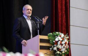 پزشکیان: توسعه بدون تناسب با منابع طبیعی فاجعه به بار می‌آورد