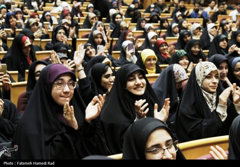 پنجمین دوره «راهیان مقاومت» با حضور دانشجویان دانشگاه فرهنگیان هرمزگان آغاز شد پنجمین دوره «راهیان مقاومت» با حضور دانشجویان دانشگاه فرهنگیان هرمزگان آغاز شد