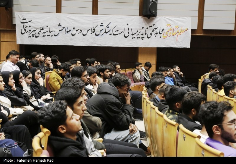 پنجمین دوره «راهیان مقاومت» با حضور دانشجویان دانشگاه فرهنگیان هرمزگان آغاز شد پنجمین دوره «راهیان مقاومت» با حضور دانشجویان دانشگاه فرهنگیان هرمزگان آغاز شد