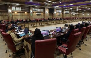 چالش‌های کارآفرینی در استان ایلام/ وقتی تبعیض جنسیتی هنوز در ساختار اداری زنده است!