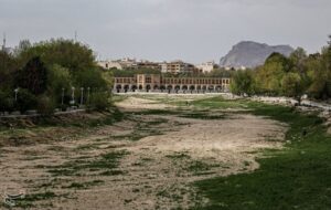 چرا خاک‌های درجه یک حاشیه زاینده‌رود در حال نابودی هستند؟