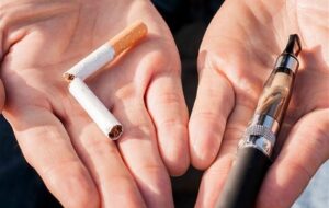 ‌چرا دانشجویان سیگاری می‌شوند؟/ وقتی سیگار به جای قلم دستان را نوازش می‌دهد!