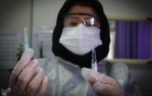 کرونا دوباره تغییر چهره داد/ «کرونای تیغی» با گلودردی شبیه زخم تیغ