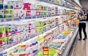 گزارش میدانی تسنیم| لبنیات هم کا‌لای لوکس شد‌/‌ شیر هم از سفره مردم پرید!