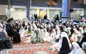 بندگی خدا مسیر کمال و آرامش انسان است+ عکس