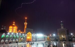 جوانان بافقی آرزوی زیارت مشهد را برای 13 پدر محقق کردند