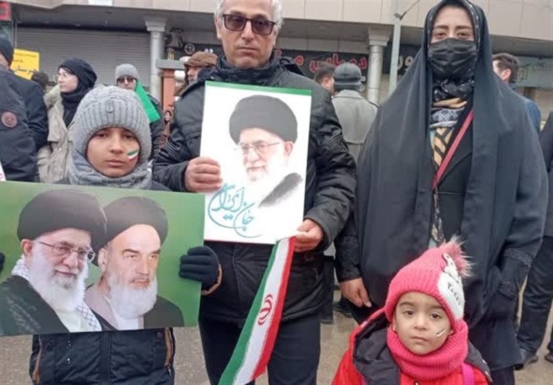 جشن باشکوه حضور در سوز و سرمای اردبیل اخبار استان اردبیل , دهه فجر انقلاب اسلامی , راهپیمایی22بهمن ,