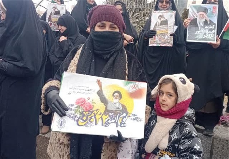 جشن باشکوه حضور در سوز و سرمای اردبیل اخبار استان اردبیل , دهه فجر انقلاب اسلامی , راهپیمایی22بهمن ,