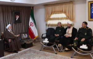 جوانان هدف جنگ شناختی دشمن قرار گرفته‌اند