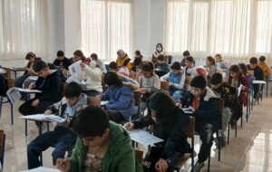 حضور دانش‌آموزان کرمانشاهی در رقابت جهانی زبان