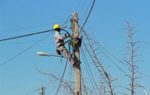 سرمایه‌گذاری 862 میلیاردی برای برق‌رسانی لرستان