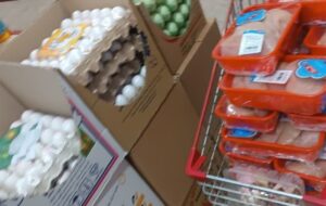 هیچ فروشگاهی حق اجبار مردم در خرید کالابرگ را ندارد