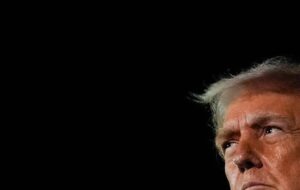 واکنش تند امام جمعه اهل سنت خراسان شمالی به یاوه‌گویی ترامپ