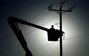 آسیب به دکل انتقال برق در البرز/ تلاش برای وصل مجدد برق کرج