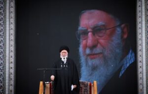 آیت‌الله علم‌الهدی: آمریکا در جنگ با ایران سقوط کرد‌؛او هیچ ابهت ندارد