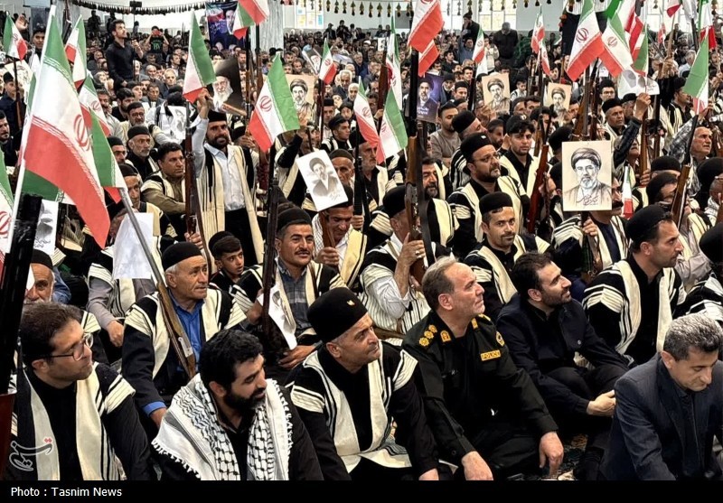 اجتماع عظیم بختیاریهای برنو به دست در بیعت با رهبر انقلاب + تصاویر اخبار استان چهارمحال و بختیاری , اخبار لردگان , شهید امام خامنه ای (ره) ,