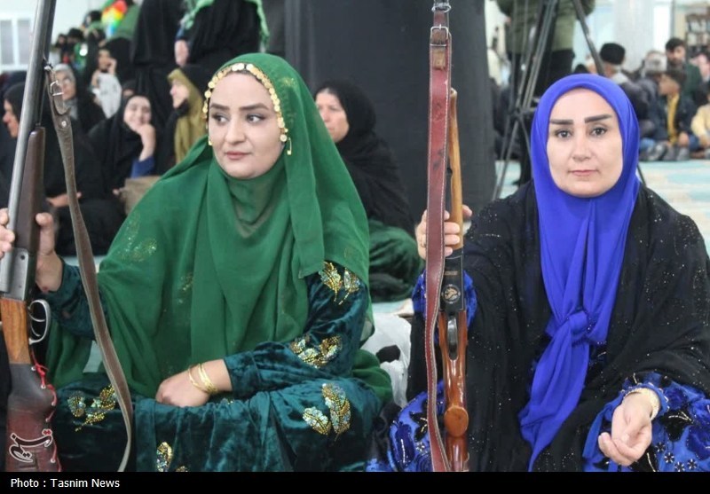 اجتماع عظیم بختیاریهای برنو به دست در بیعت با رهبر انقلاب + تصاویر اخبار استان چهارمحال و بختیاری , اخبار لردگان , شهید امام خامنه ای (ره) ,