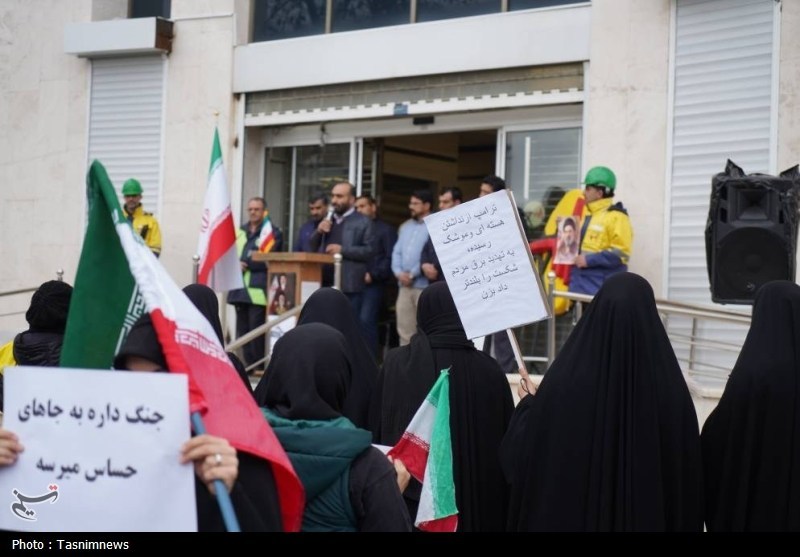 اجتماع مردمی و دانشجویی در حمایت از صنعت برق زنجان