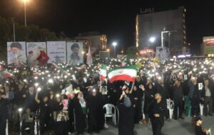 ادامه تجمع شبانه بوشهری‌ها در میدان امام خمینی(ره)