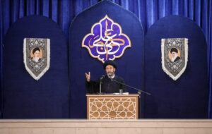 امام جمعه اردبیل: هیمنه نظامی آمریکا در دنیا کاملاً شکست