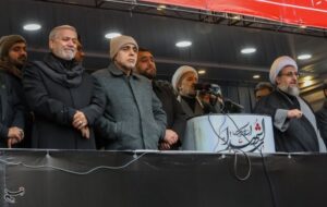 انتقام خون شهیدان را نمی‌توان پشت میز مذاکره جست‌وجو کرد