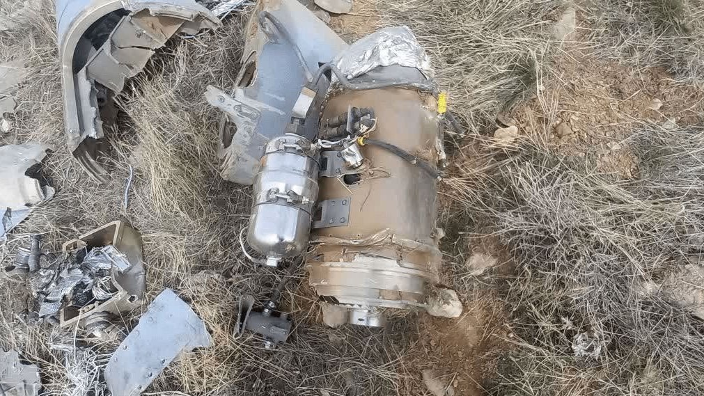 انهدام پهپاد شناسایی اربیتر ـ 5 اسرائیلی در همدان + تصاویر انهدام پهپاد شناسایی اربیتر ـ 5 اسرائیلی در همدان + تصاویر