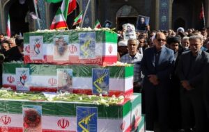 بدرقه اشک و حماسه؛ شیراز میزبان تشییع شهدای حمله دشمن + تصاویر