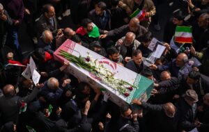 برگزاری مراسم وداع و تشییع شهدای ناوشکن دنا در تهران