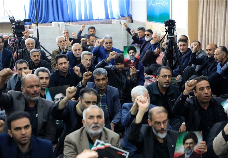 بیعت اصناف بیرجند با رهبر معظم انقلاب؛ بازار پشتیبان ولایت است بازار , اخبار بیرجند , ولایت فقیه , آیت الله سید مجتبی خامنهای ,