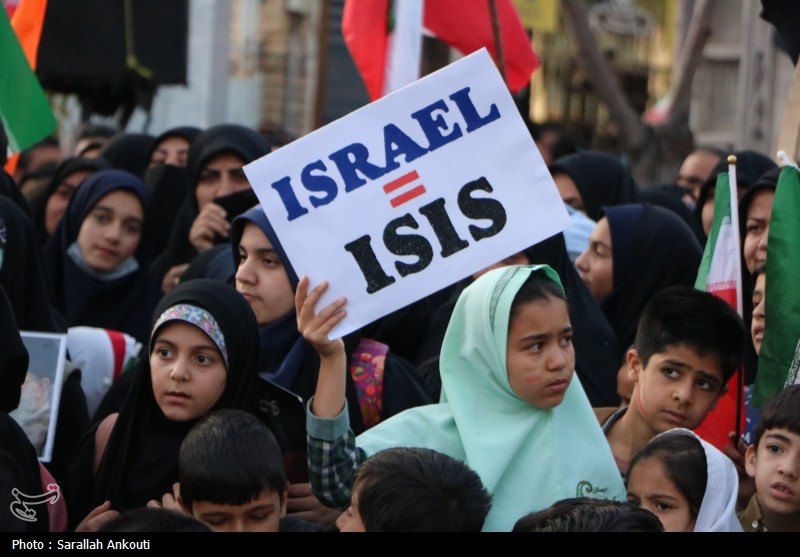 تجمع عظیم دانش آموزان کرمانی مقابل دفتر کمیساریای سازمان ملل استان کرمان , اخبار استان کرمان , سازمان ملل متحد , دانش آموزان , مدرسه , جنگ , آمریکا ,