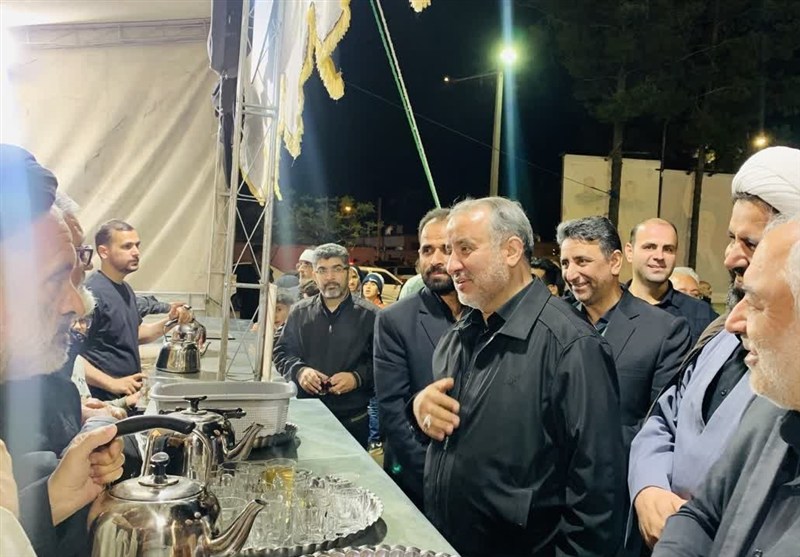 تجمع مردم خراسان جنوبی درچهارمین شب سال 1405 در 12 نقطه میادین شهر+عکس اخبار استان خراسان جنوبی , رهبر انقلاب ,