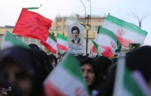 تشییع 5 لاله به خون خفته در همدان