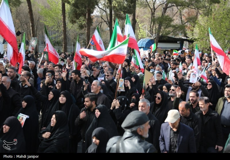 تشییع شهدای جنگ رمضان در اصفهان؛شکوه مقاومت و وفاداری