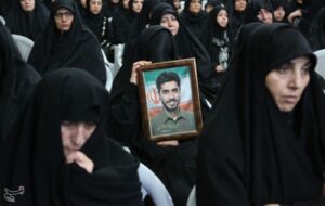 تشییع پیکر شهدای جنگ رمضان در اصفهان